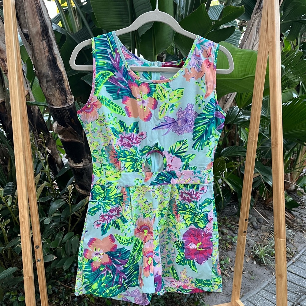 NWT Boohoo Mona Pastel Floral Cut Out Front Playsuit